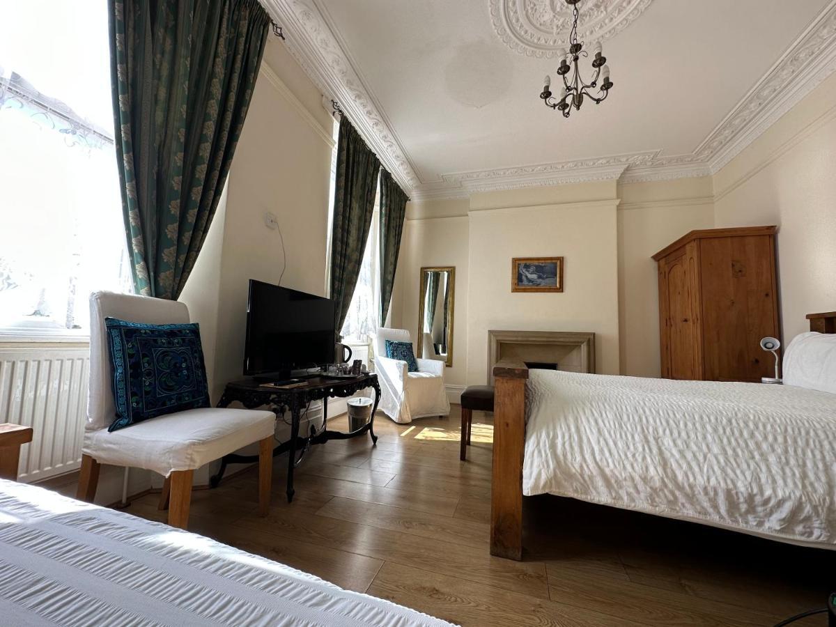 Manor Lodge Guesthouse Keynsham Εξωτερικό φωτογραφία