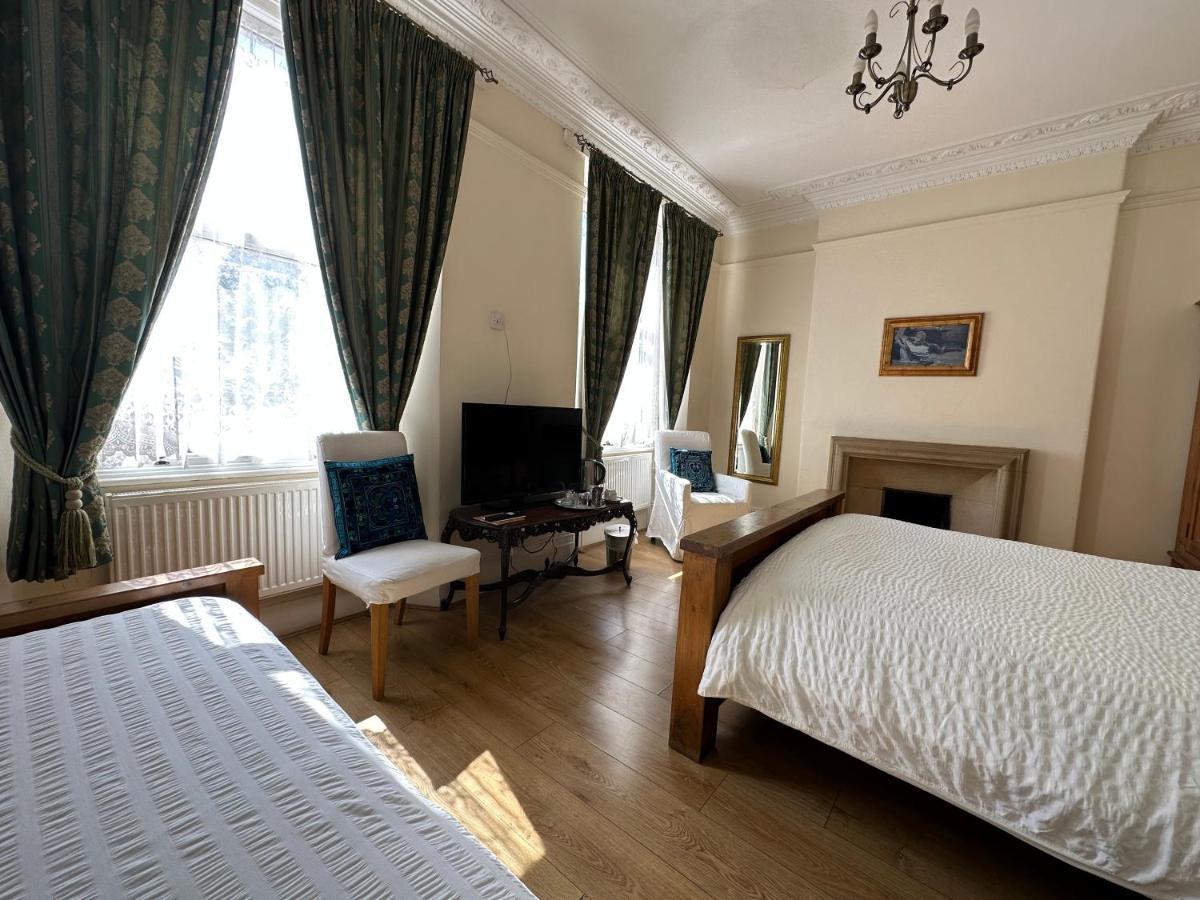 Manor Lodge Guesthouse Keynsham Εξωτερικό φωτογραφία